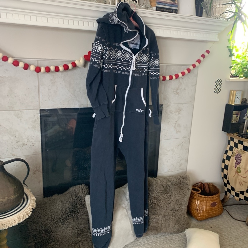 Thick Norwegian Hooded Onesie Blue w White Nordic Pattern Size M